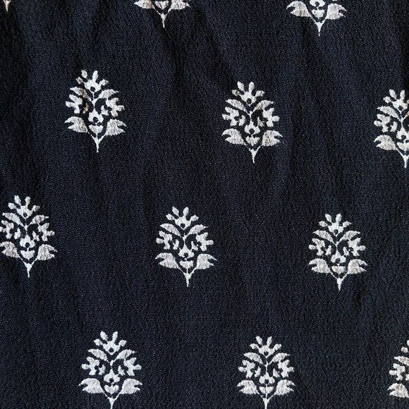 Garnet Hill Women's Medium Mid-Calf Crepe Skirt Black White Boho Witchy Pockets - Picture 6 of 14